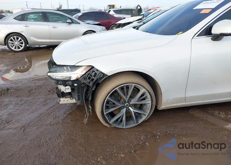 2017 Volvo S90 T6 Momentum z USA, uszkodzony, nr VIN YV1A22MK1H1016746